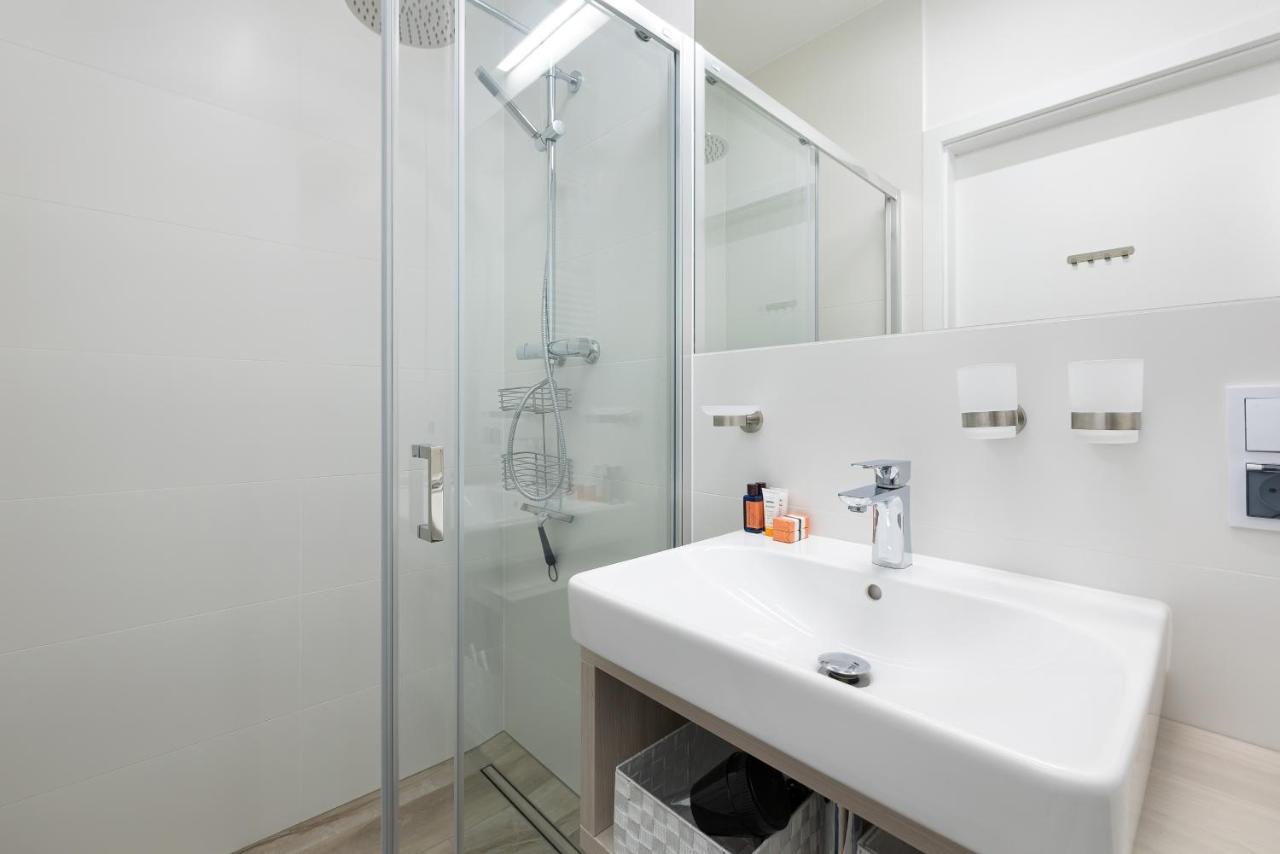 Platinium Apartment By Renters Prestige Ревал Екстериор снимка